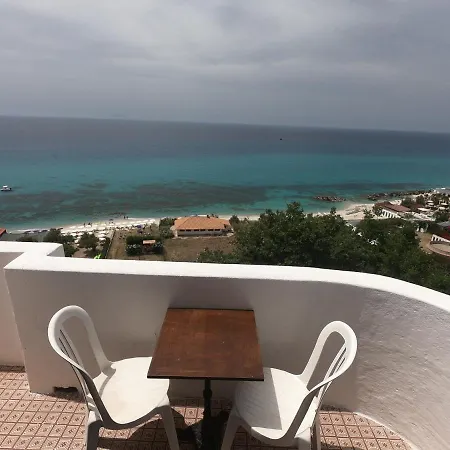 Ξενοδοχείο με διαμερίσματα Residenza Gherly