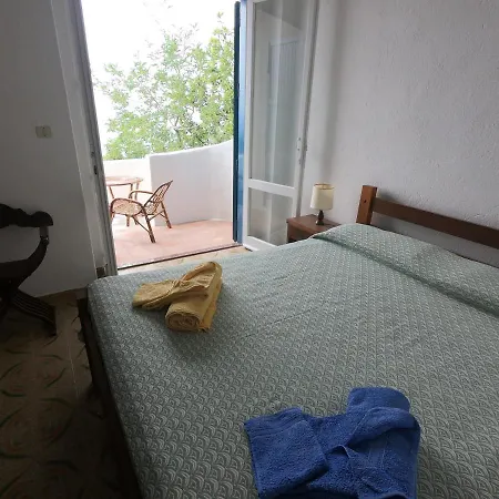Residenza Gherly קאפו ואטיצ'אנו