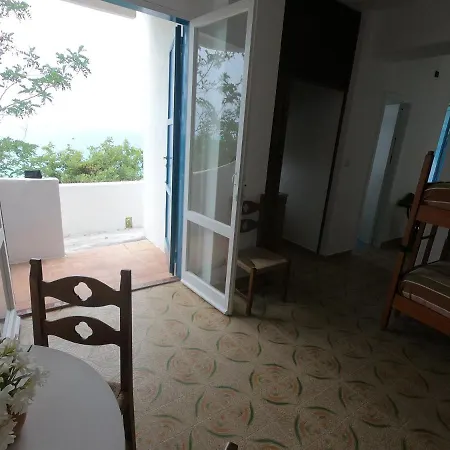 Residenza Gherly קאפו ואטיצ'אנו